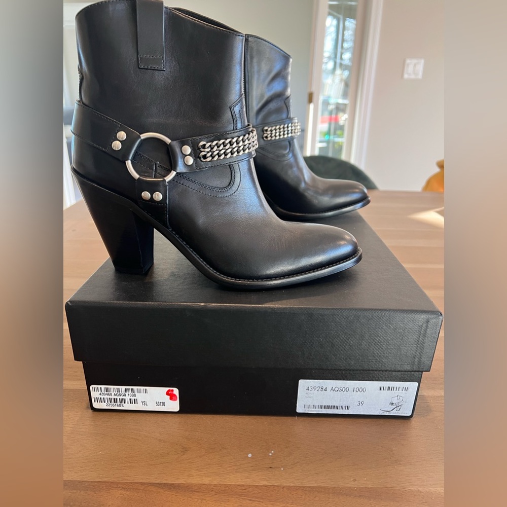 Yves Saint Laurent Women’s Black Leather Booties